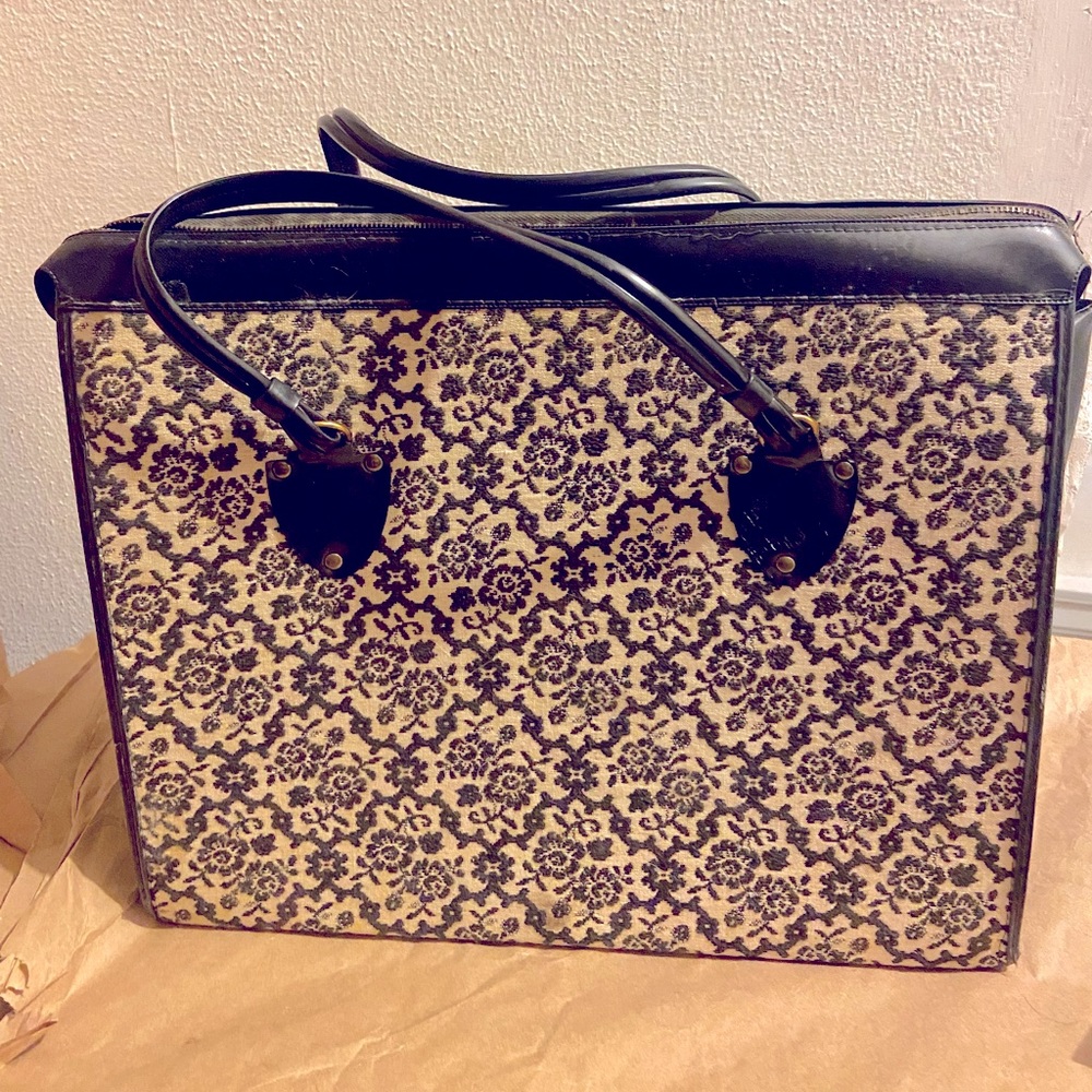 Vintage tote / carry on / sewing bag